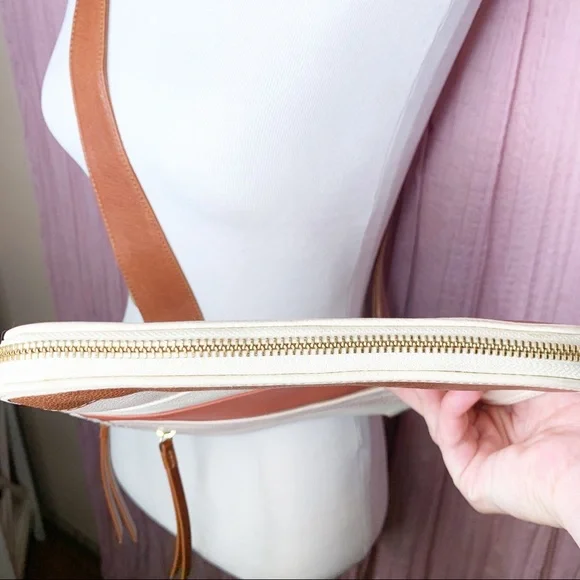 RADLEY London Medium Zip Around Crossbody oyster bag - Picture 8 of 14